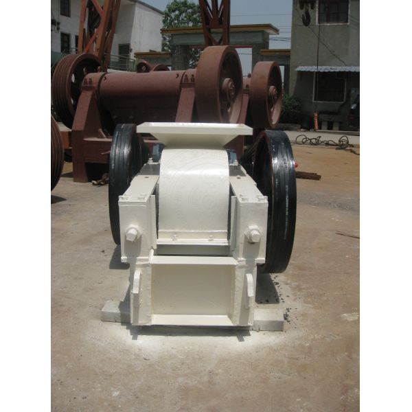 600 to 800 Rpm Impact Crusher with ZGMn13 Rebound Plate and 50 to 500 Tons per hour Capacity for Aggregate and Mineral Processing