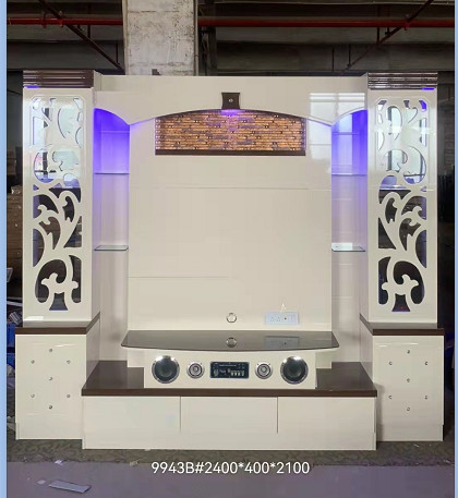 Установленный стеной автоматический шкаф подъема ТВ спрятанный белизной хлопает вверх камин