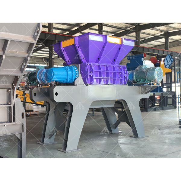Double Shaft Metal Shredder for Giant Car Shell with 200-2200 mm Input Size and 1-10 cm Final Product Size