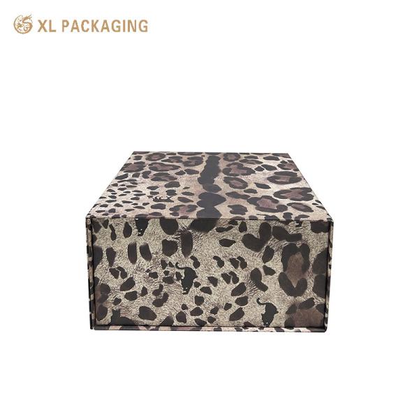 Luxury Foldable Rigid Gift Box with Hidden Magnetic Closure and Fashion Leopard Print Design