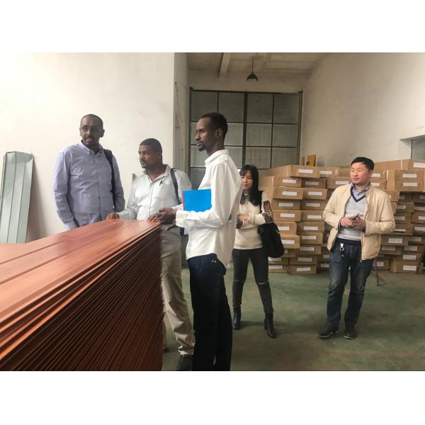 Крен двери шторки пены ПУ передачи коробки передач формируя машины с увидел вырезывание