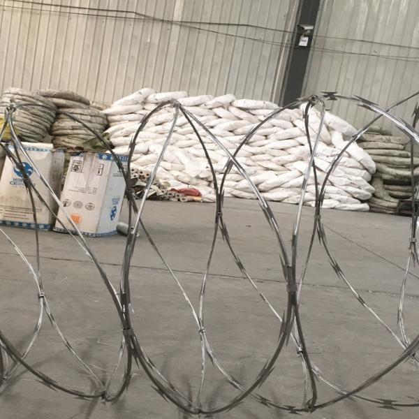 Bto-22 Hot Dipped Galvanized Concertina Razor Barbed Wire
