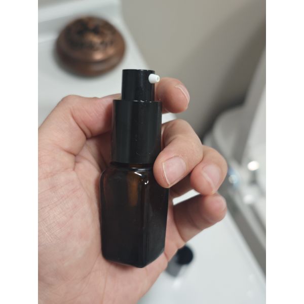 Wholesale Amber Square Glass Cosmetic Bottle 10ml 30ml 100ml with Mist Sprayer for Perfume & Lotion Pump for Cream