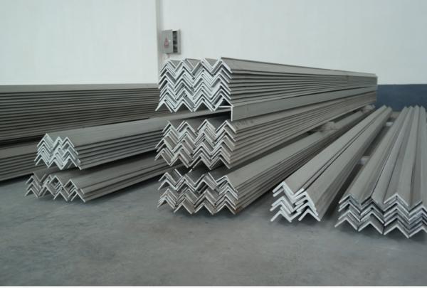 Hot Rolled Stainless Steel Angle Profile 8K HL 2D Bending For Industrial Use