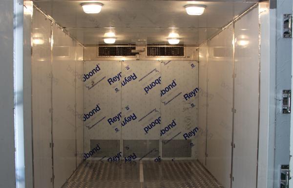 Testing Equipment Walk In Conditioning Chamber / Climatic Chamber For Cars