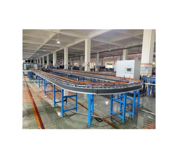 Máquina de enchimento de água pura personalizada com precisão de enchimento de 5000BPH