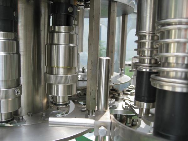 Easy Operating Pure Water Pet Bottle Filling Machine With Concentrated Lubrication System