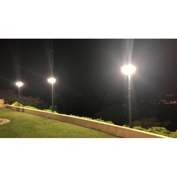 360 Degree Lighting 135LM 420WH 12.8V Battery Solar Powered Road Lights