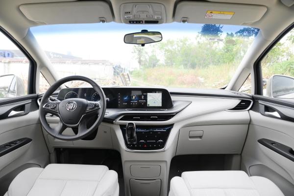 MPV Buick Gl8 2023 Land Business Cabin Comfort Edition com 8 assentos e caixa de velocidades manual