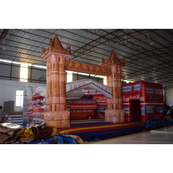 Château sautant gonflable large rouge de Chambre d'autobus de PVC pour le divertissement d'enfants qui respecte l'environnement
