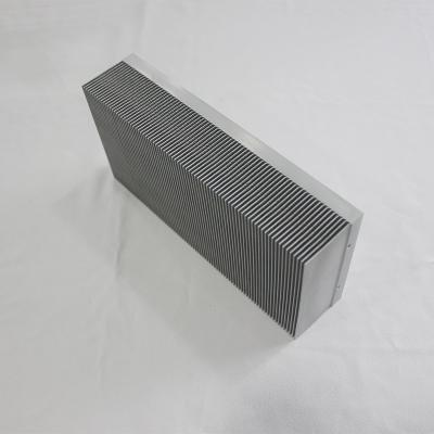 dissipador de calor raspado de alumínio da aleta do nivelamento de 0.02mm com a aleta ligada limpa