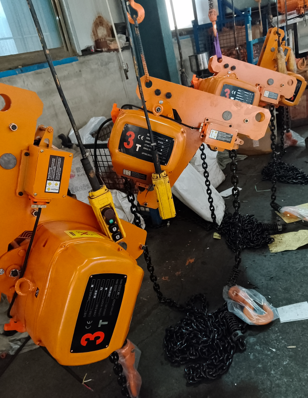 Low Headroom Electric Chain Hoist With Traveling Trolley Safe Operation