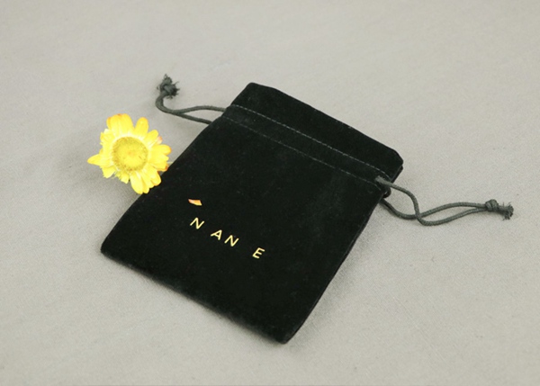 Черная сумка подарка бархата Дравстринг для дружелюбного пакета ювелирных изделий экологическое