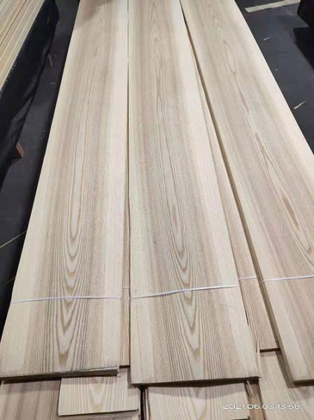OEM White Ash Wood Veneer Crown Cut 0.45mm Thick 120mm Length