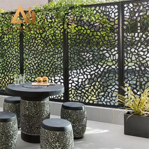 Powder coated aluminum privacy screens