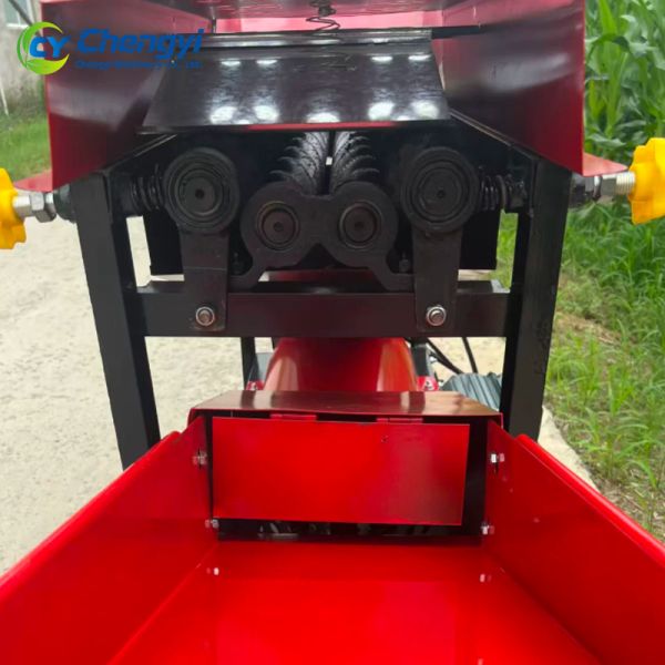 Durable Precision Corn Peeling And Threshing Machine Heavy Duty Maize Husker Sheller
