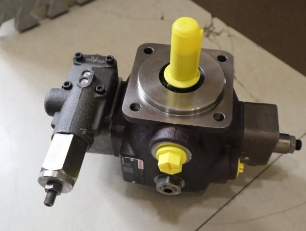R9009656744WRAE10E60-2X/G24K31/F1V Pompe à palettes variables de la série PV Rexroth