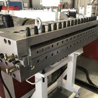 Structure du canal à vis profonde Ligne de production de panneaux en mousse de PVC pour le bénéfice