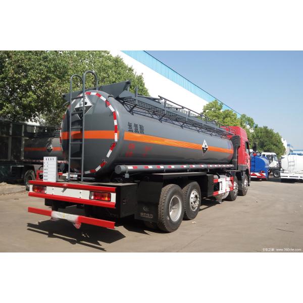 Qingdao Jiefang 260 Horsepower 8X2 Total Weight 31 Ton Volume 18.1 Cubic Meter Chemical Liquid Transporter (Chengliwei Brand)