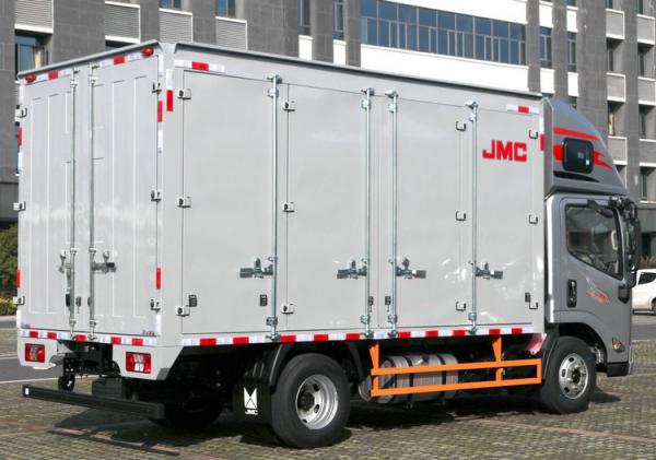 Camion fourgon JMC 2,5 tonnes à cabine simple, bon marché et de bonne qualité, à vendre