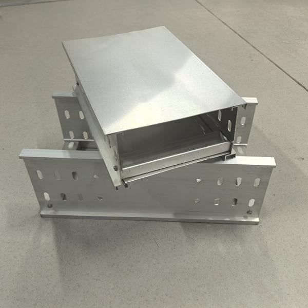 Medium Duty Aluminum Cable Tray Sizes 100mm-1000mm Cable Tray Slotted