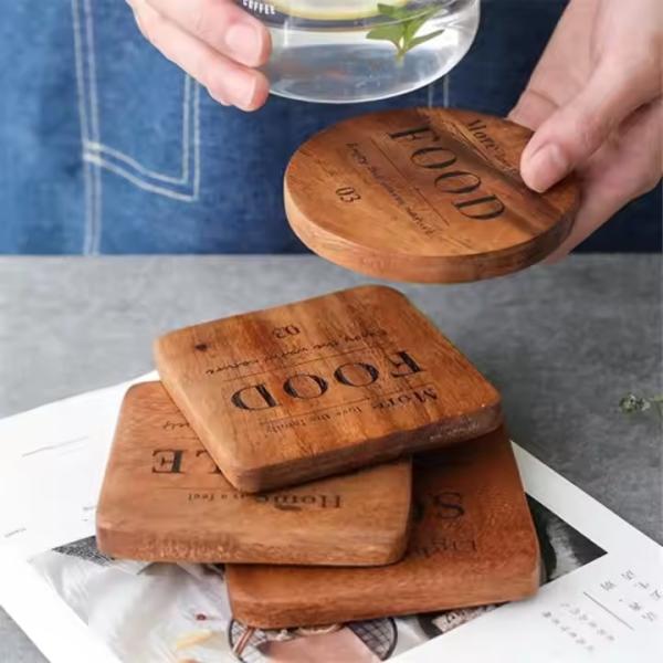 La chaussette de bois d'acacia est une vaisselle de style nordique créative.