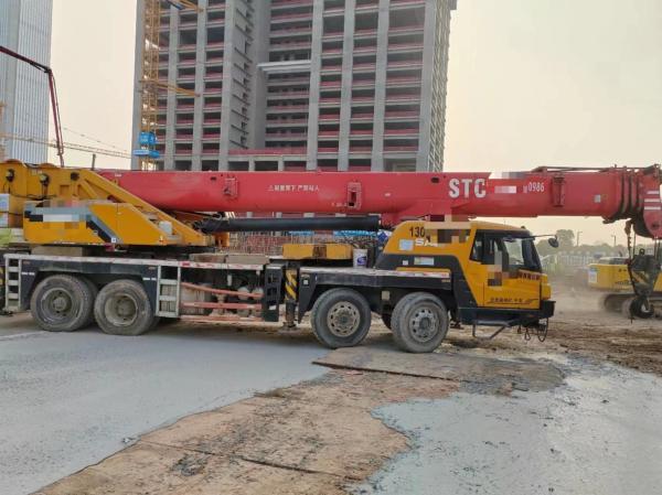 75 tonnes d'équipement lourd mobile d'occasion 2015 Année Hauteur maximale de levage 40m Blanc