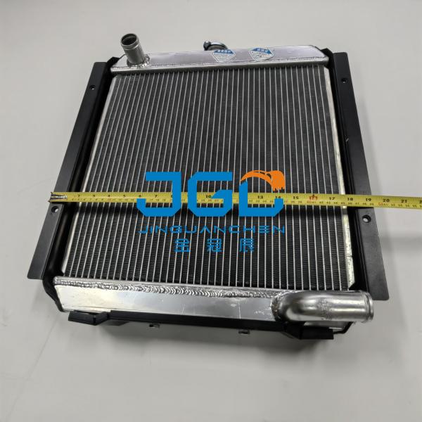 Accessoires d'excavatrice du radiateur 20T-03-71110 de réservoir d'eau de PC50UU PC40-7