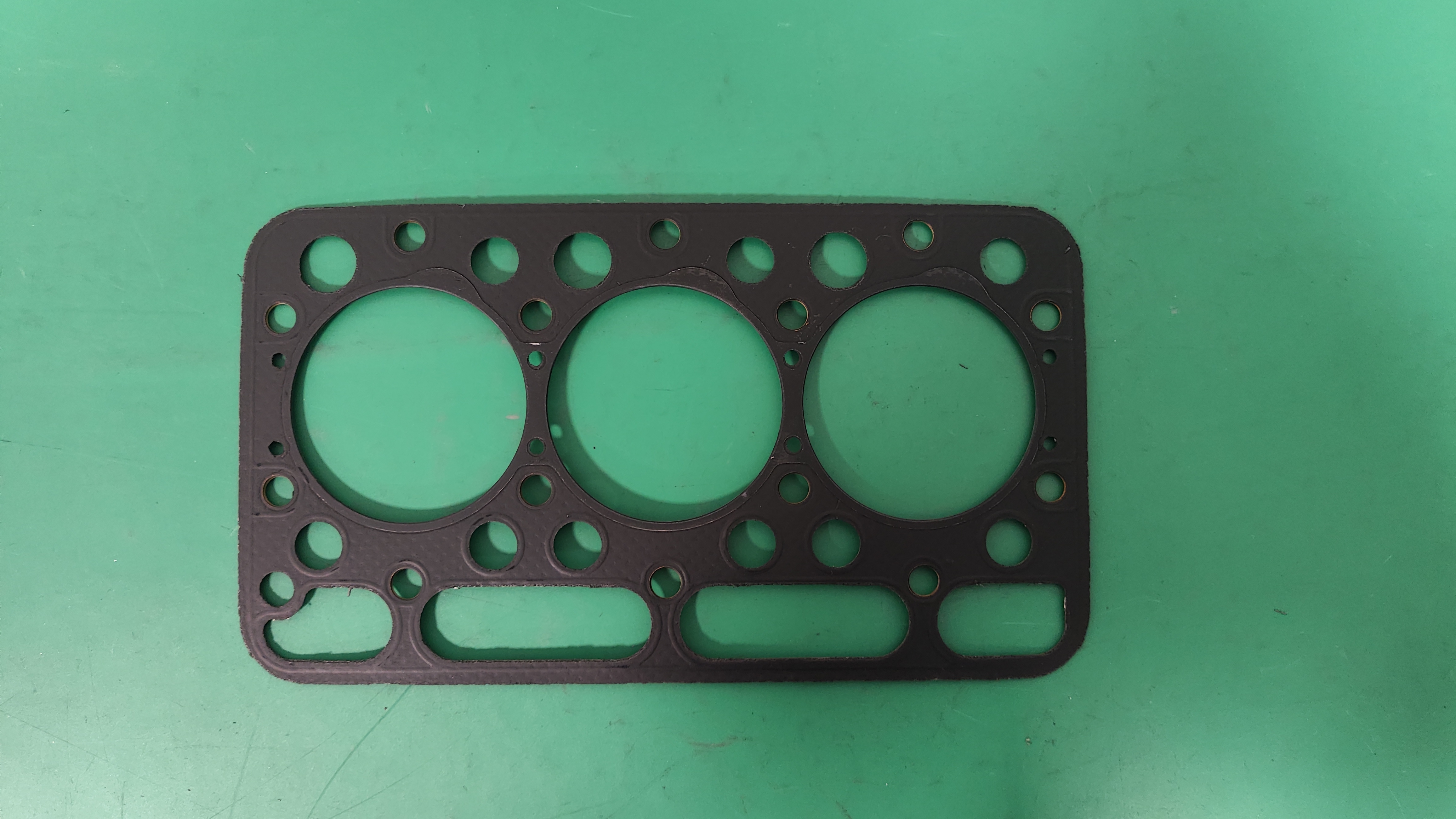 3D85
