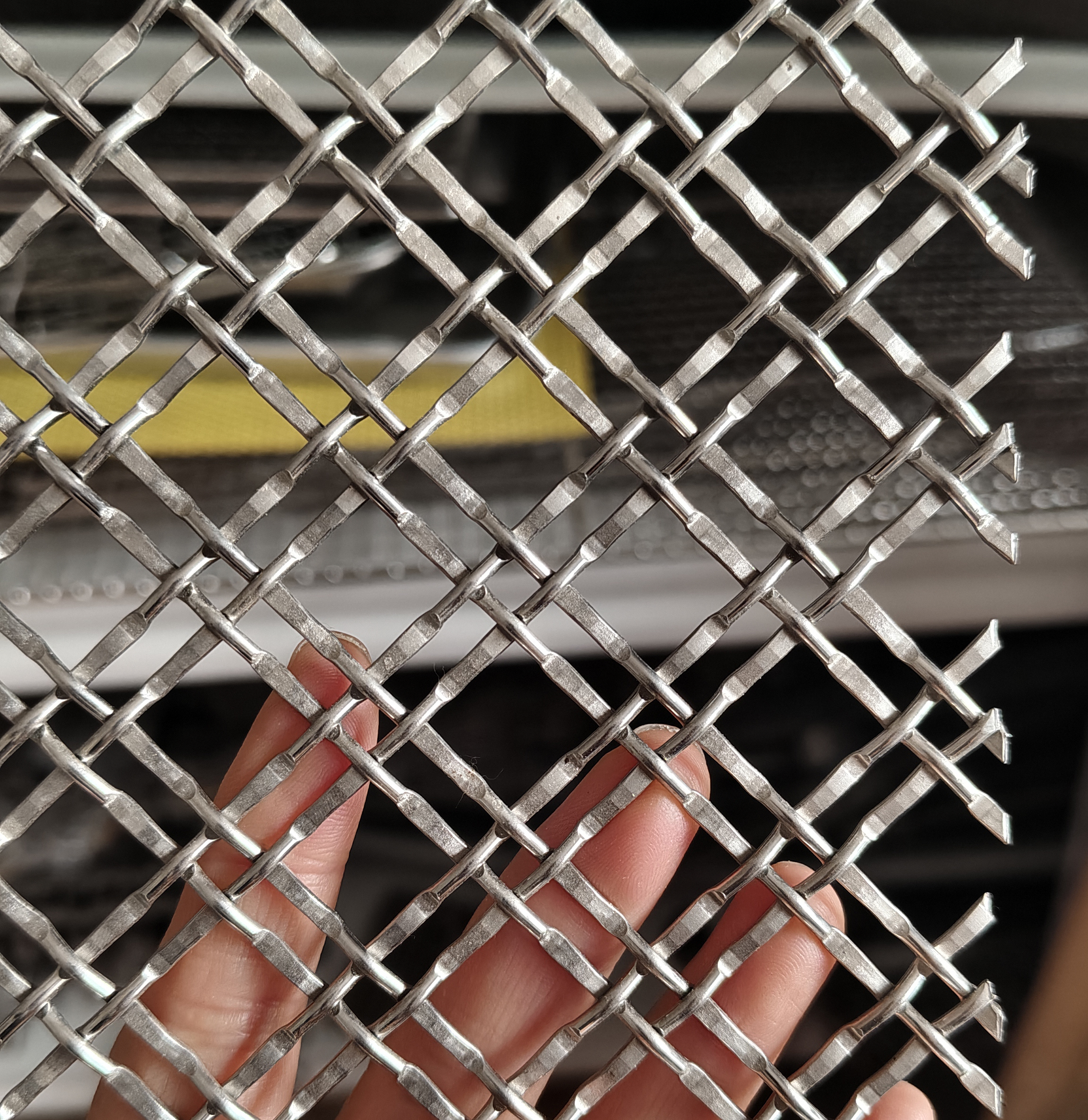Rigid bronze Architectural Facade Stainless Steel Antique Brass Woven Wire Grill Panel Partitions Inserts Fabric Home Metal Decorative Mesh for Cabinet Doors
