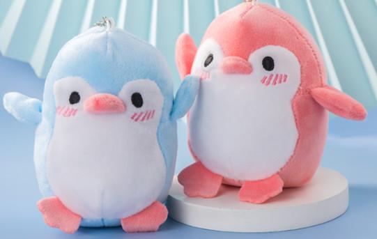O animal bonito do pinguim encheu os brinquedos 1Pcs dos presentes do favor de partido do pendente de Toy Keychain Key Holder Bag do luxuoso da boneca, cor aleatória