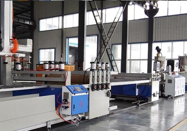 Decoration PVC WPC Board Production Line Horizontal Structure CE Certificate