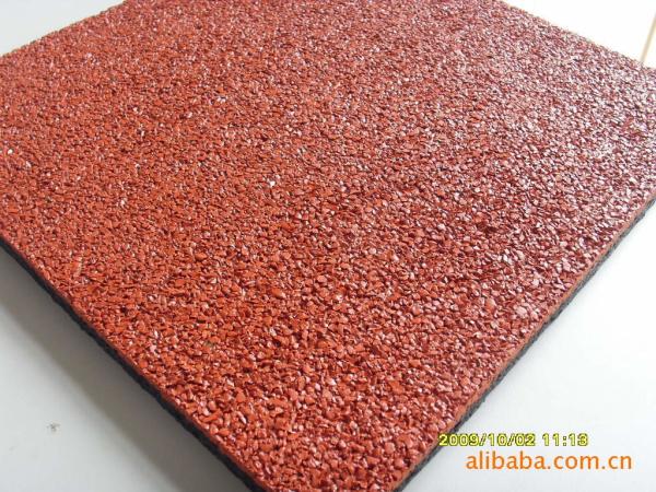 Customized EPDM Rubber Granule 1mm - 4mm / 3mm - 5mm Chipped Rubber For Playground