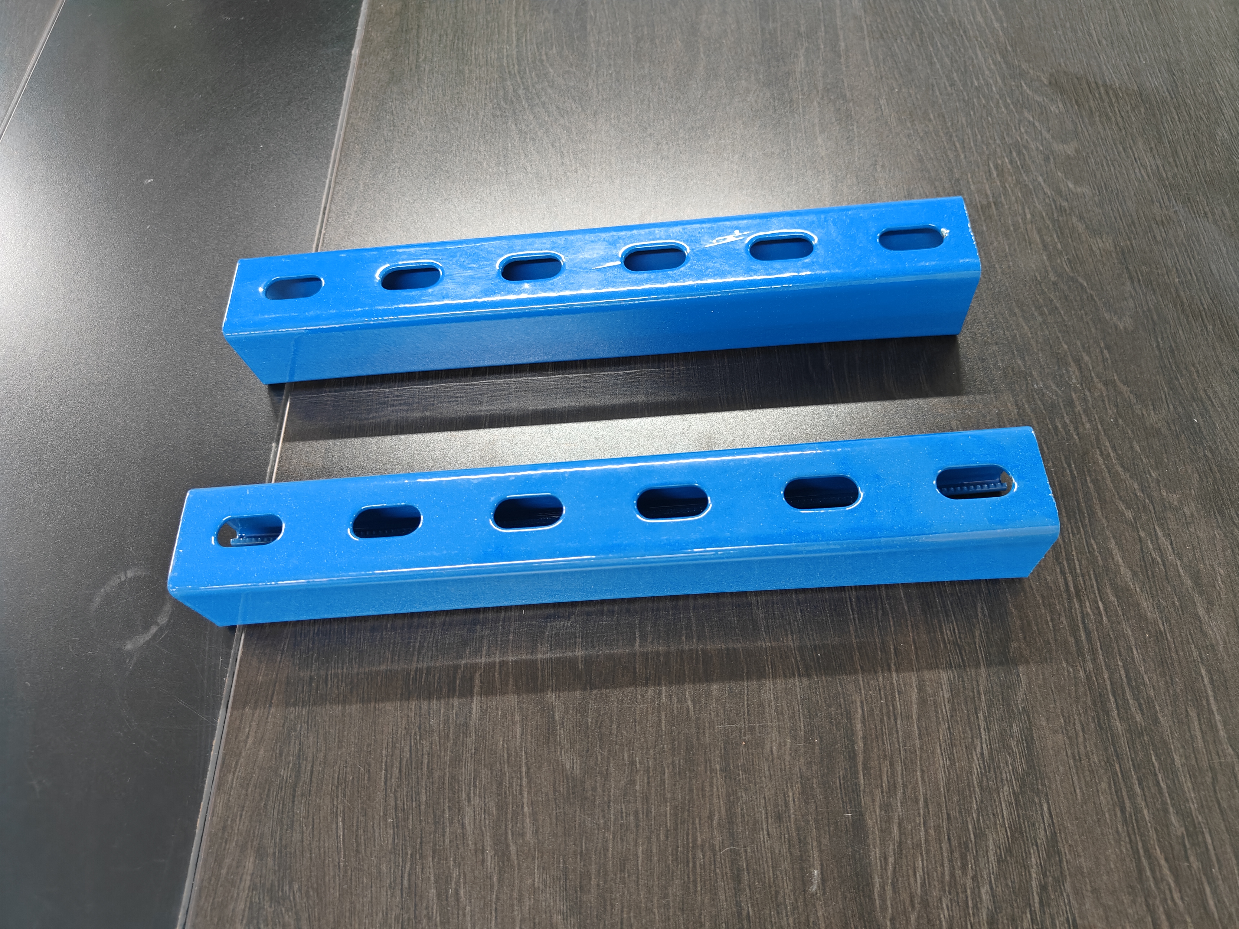 Unistrut Channels Modular Blue Powder Coated Slotted C Steel Channel Made from Carbon Steel for Long Lasting Performance