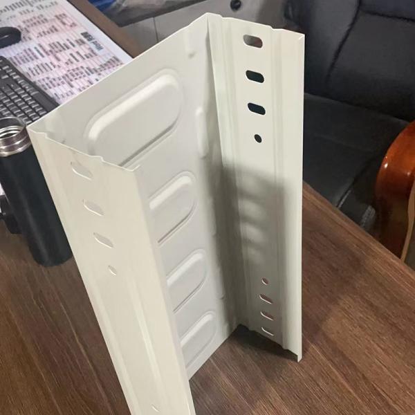 Molded Cable Tray Wall Mounting Hanging UV Resistance High Load 1000 Lbs Capacity