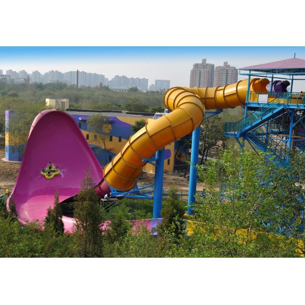 Tiankeng Shape Spiral Fiberglass Water Slide Anti UV 18m Height