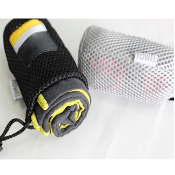 Toalha feita sob encomenda por atacado dos esportes de Microfiber com Logo And Bag