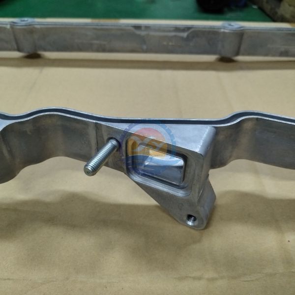 6HK1 Valve Chamber Cover Seat 8-94390862-3 for Isuzu 6HK1 Valve Cover Base Assembly