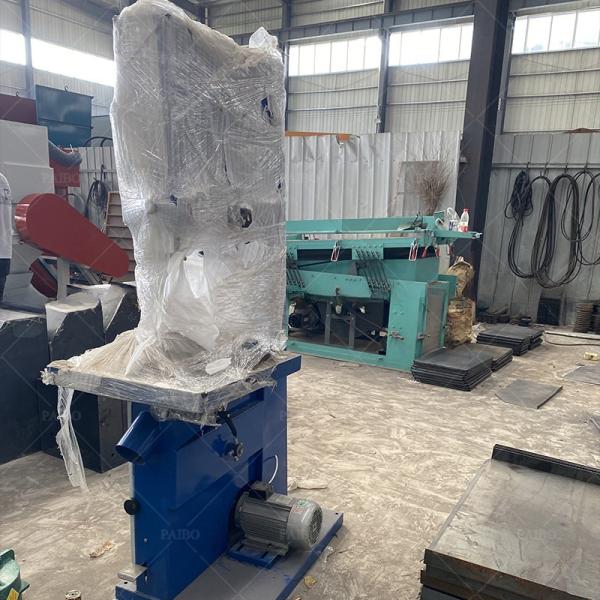 Máquina de reciclagem de resíduos de radiadores para solução de separação de materiais de cobre e alumínio