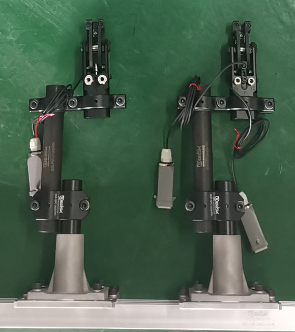 Металлический лист регулируя автоматические Grippers для штемпелюя плашки