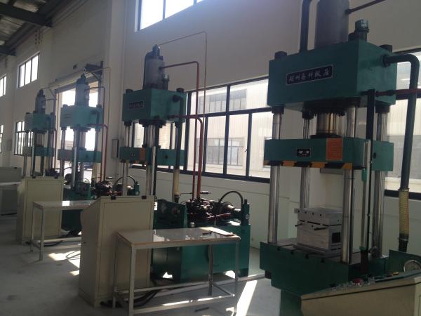 Four Columns Hydraulic Deep Drawing Press Machine Working Force Adjustable
