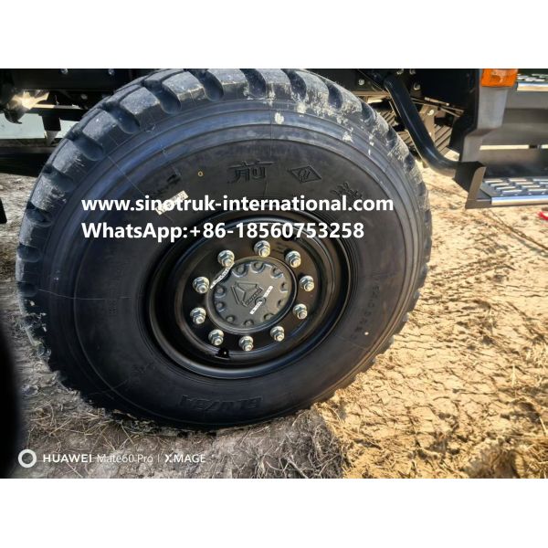 4X4 LHD Cargo Truck with 5000*2300*2300 mm Cargo Tank and 16T Rear Axle for Heavy Duty Transport