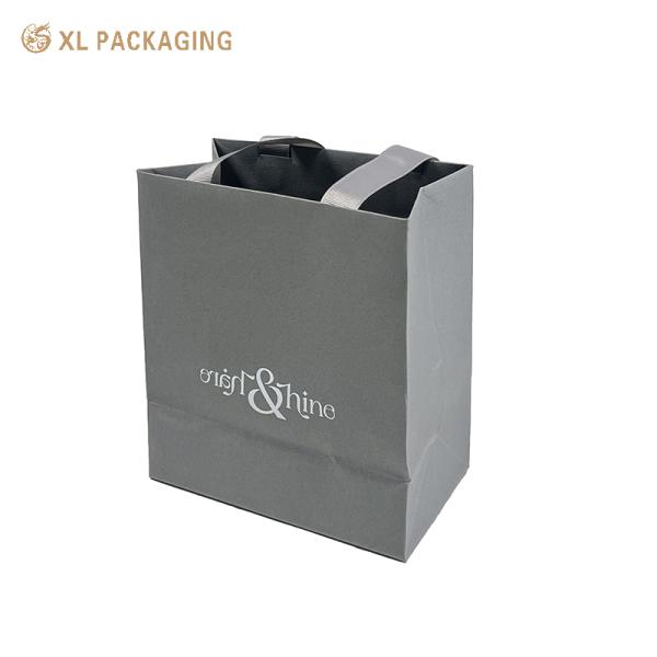 XL Packaging Custom Packaging Factory Custom White Reusable Shopping Bag Customized Luxury Christmas Packaging Gift Bags art Paper Bags