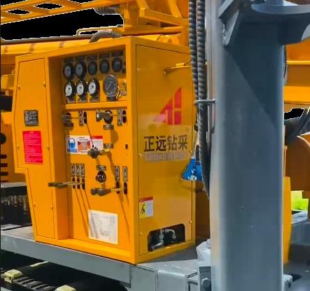 Hydraulic Mobile Water Well Drilling Rig Quick Setup Compact Transport