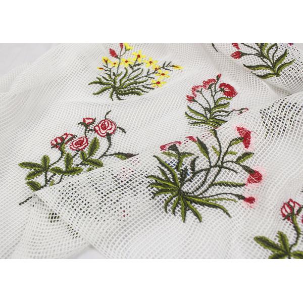 La tela floral colorida por la yarda, antigüedad del encaje elástico bordó el cordón nupcial de la red