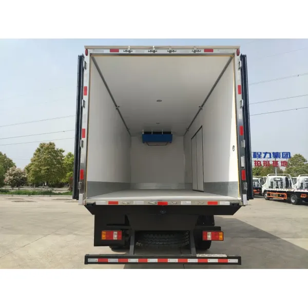 Sinotruk 20t Refrigerated Truck for Fresh Seafood Delivery