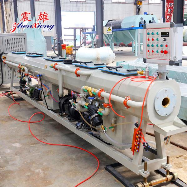 Ligne de production de tuyaux en PVC en plastique précis et précis