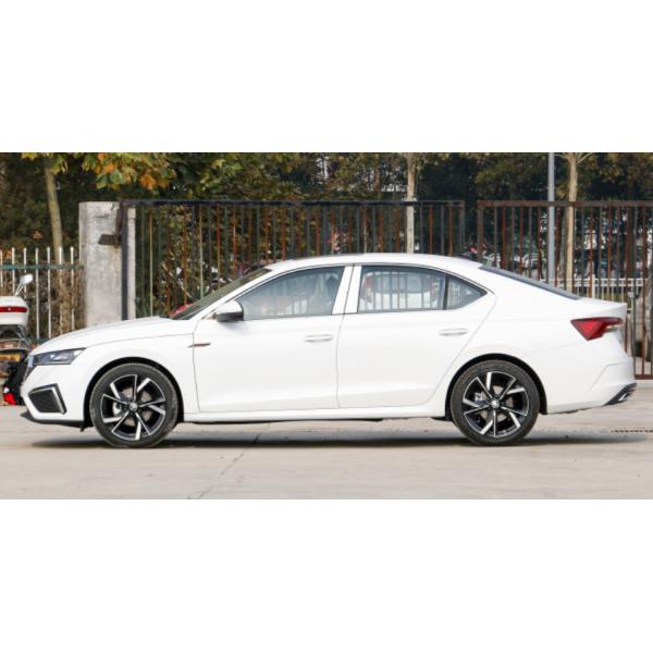 Хэтчбек 2023 места двери 5 варианта 5 подтяжки лица PRO TSI280 Zunxiang Skoda Octavia