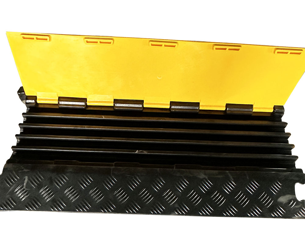  Driveway Portable Rubber Speed Bump 2channel 3 Channel 4 5 Channel Cable Ramp