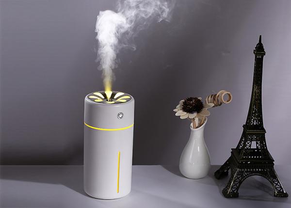 Car Air Mister Humidifier , Portable Cool Mist Humidifier DC5V / 4W With USB Port